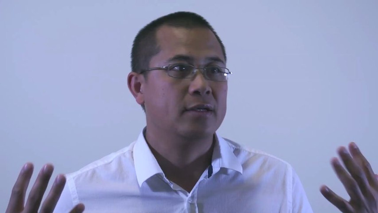 À deux-roues, ils ont chuté, Daly raconte.