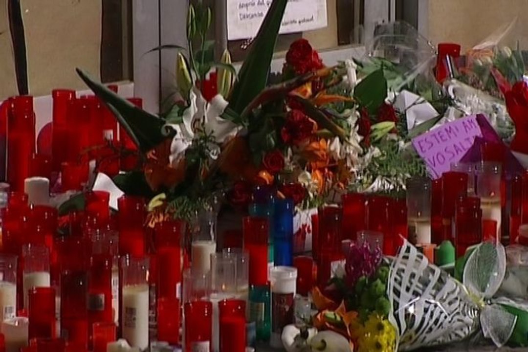 Apoyo a afectados tras la tragedia en el Joan Fuster