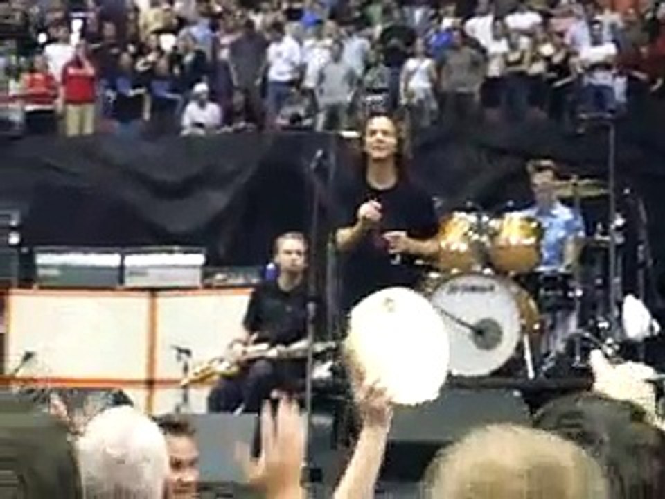 Pearl Jam - Yellow Ledbetter