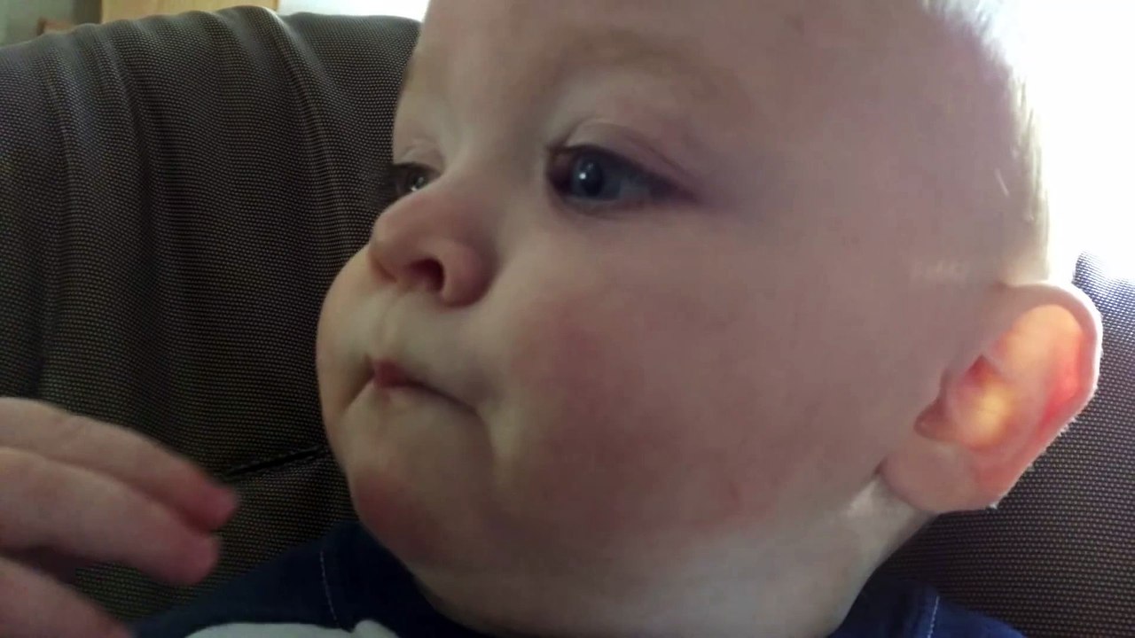 Baby almost breaks dad's iPhone 6 Plus!