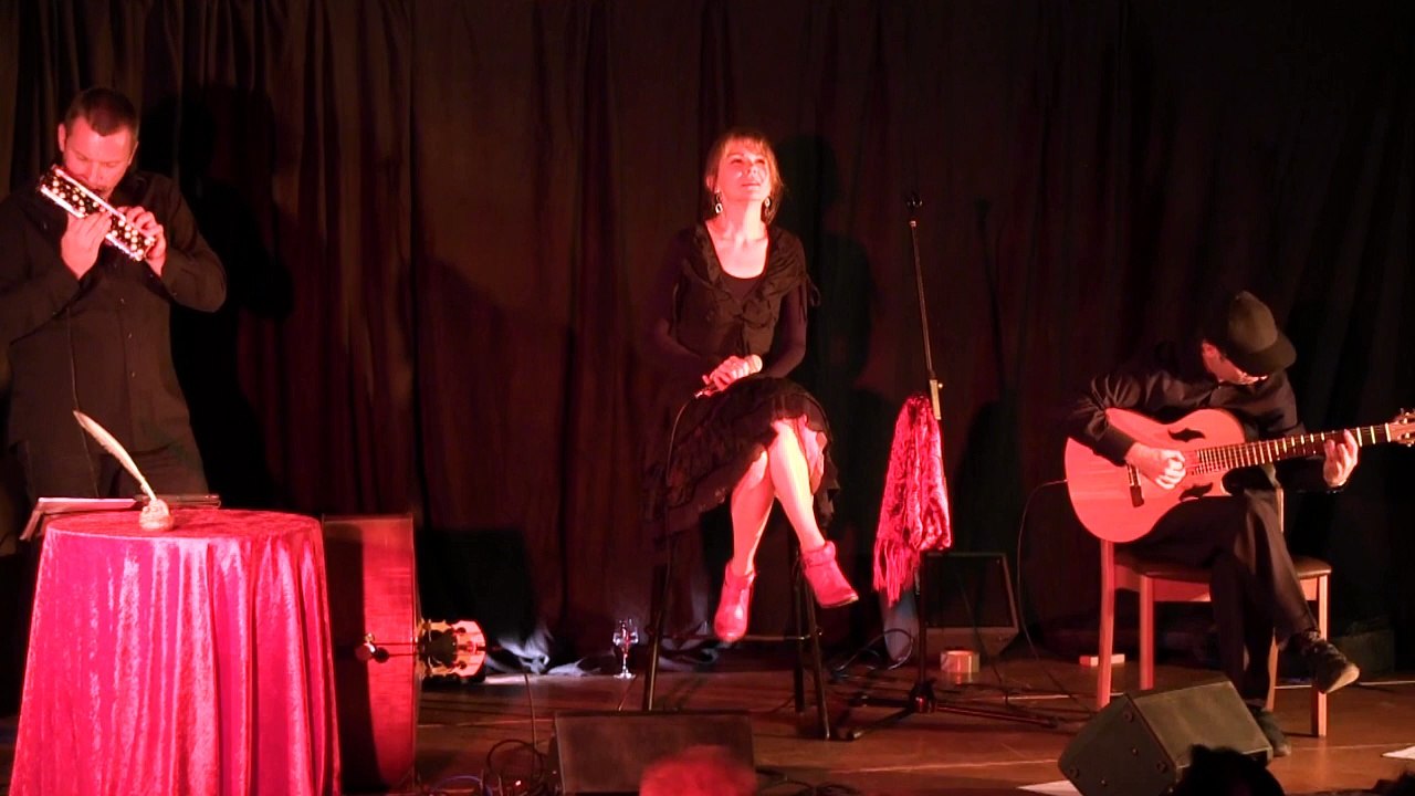 Marie d'Epizon chante Georges Brassens - Extrait de son spectacle "En souvenir de vous ..."