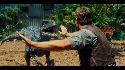 Chris Pratt, Judy Greer, Bryce Dallas Howard in 'Jurassic World' Trailer 2