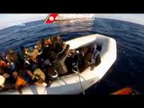 Italia socorre a otro pesquero con 446 inmigrantes frente a la costa de Calabria