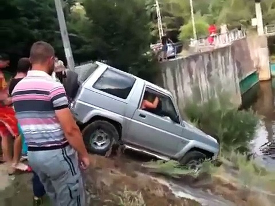 Suzuki vitara vs daihatsu feroza 3
