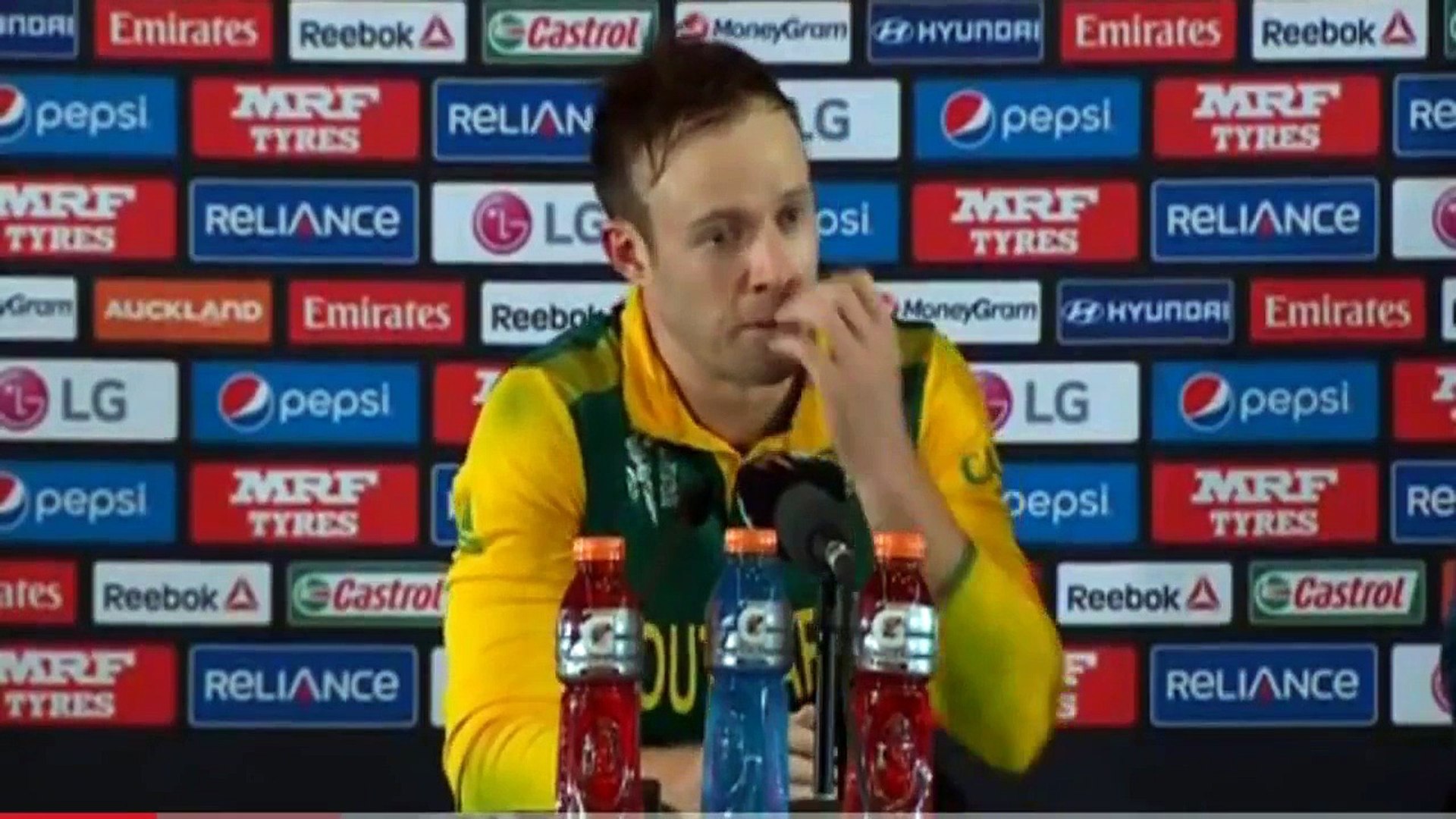 Ab De Villiers crying in post-match press conference after the lose against nz