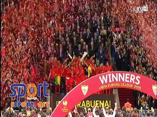 تتويج اشبيلية بالدورى الأوروبى