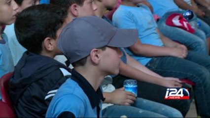 صور باهر تستضيف مسرح دمى لطلاب من مخيم شعفاط في القدس