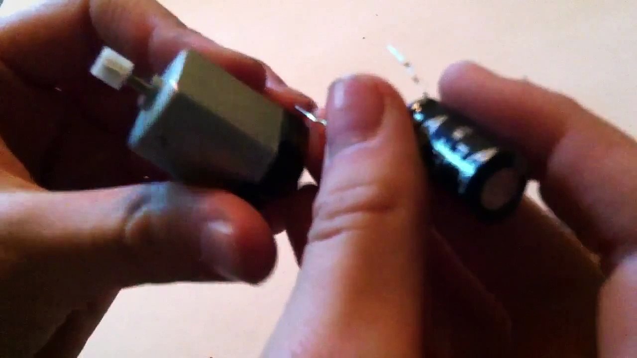 How to put a super capacitor on motor
