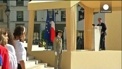 Hollande rinde homenaje a la Resistencia