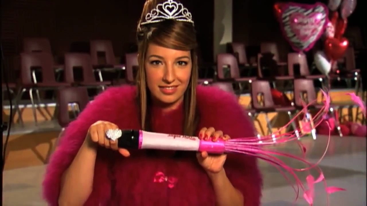 GLEE - Behind the Scenes: "Heart ♥" HD
