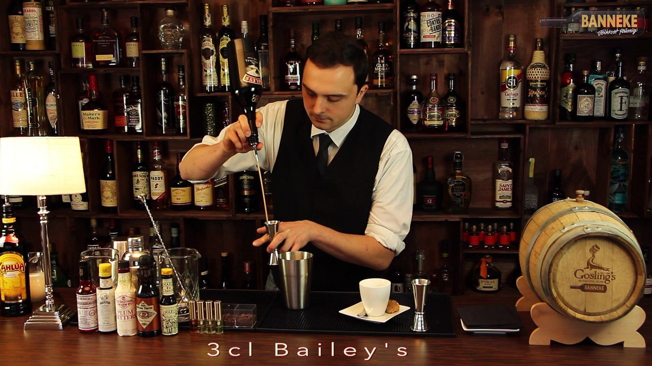 Frozen Cappuccino - Baileys Cocktail selber mixen - Schüttelschule by Banneke