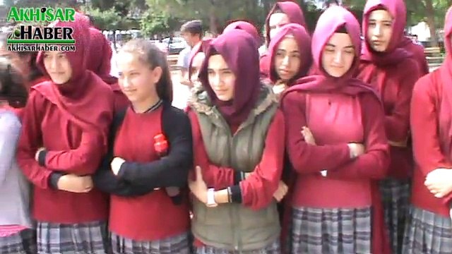 Bosna-Hersek Travnik Elçi İbrahim Paşa Medresesi Öğrencieri, Akhisar Ayvaz Dede İmam Hatip Ortaokulunda İlhahi Okudu