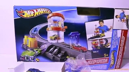 CARS Disney Pixar Cars 2 Toys HOT Wheels Super Action wash Truck Using Hauler Playset Revi