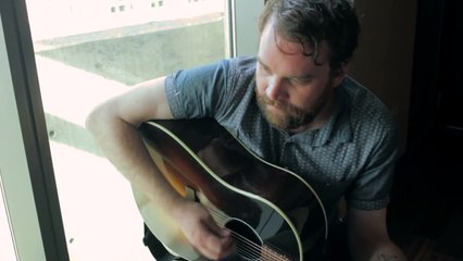 Frightened Rabbit - "Radio Silence" (Acoustic)