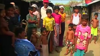 معاناة مهاجري بنغلاديش وميانمار قبالة سواحل ماليزيا