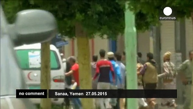 Yemen: deadly air strike hits rebel base