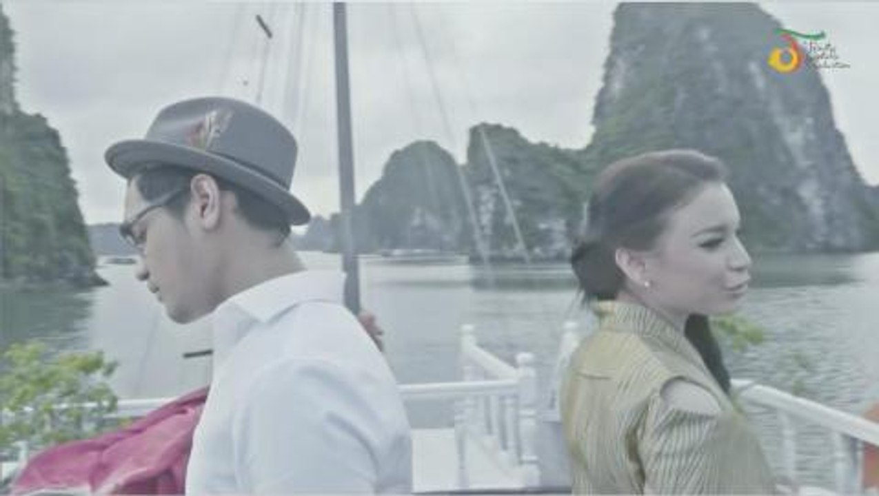 Afgan feat. Rossa - Kamu Yang Kutunggu | Offcial Video Clip