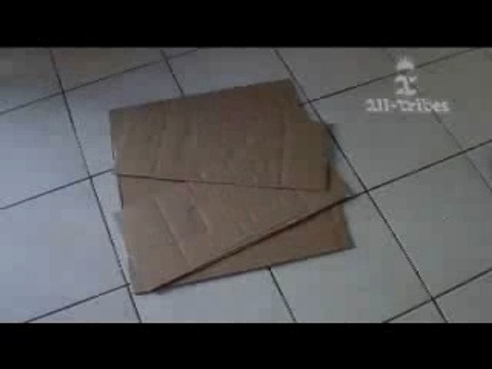 Machine à plier un t-shirt