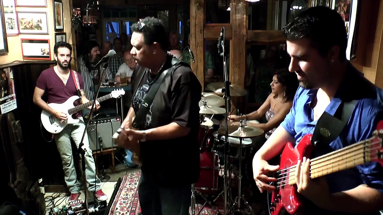 Tim Mitchell Band - Ain't No Love In The Heart Of The City