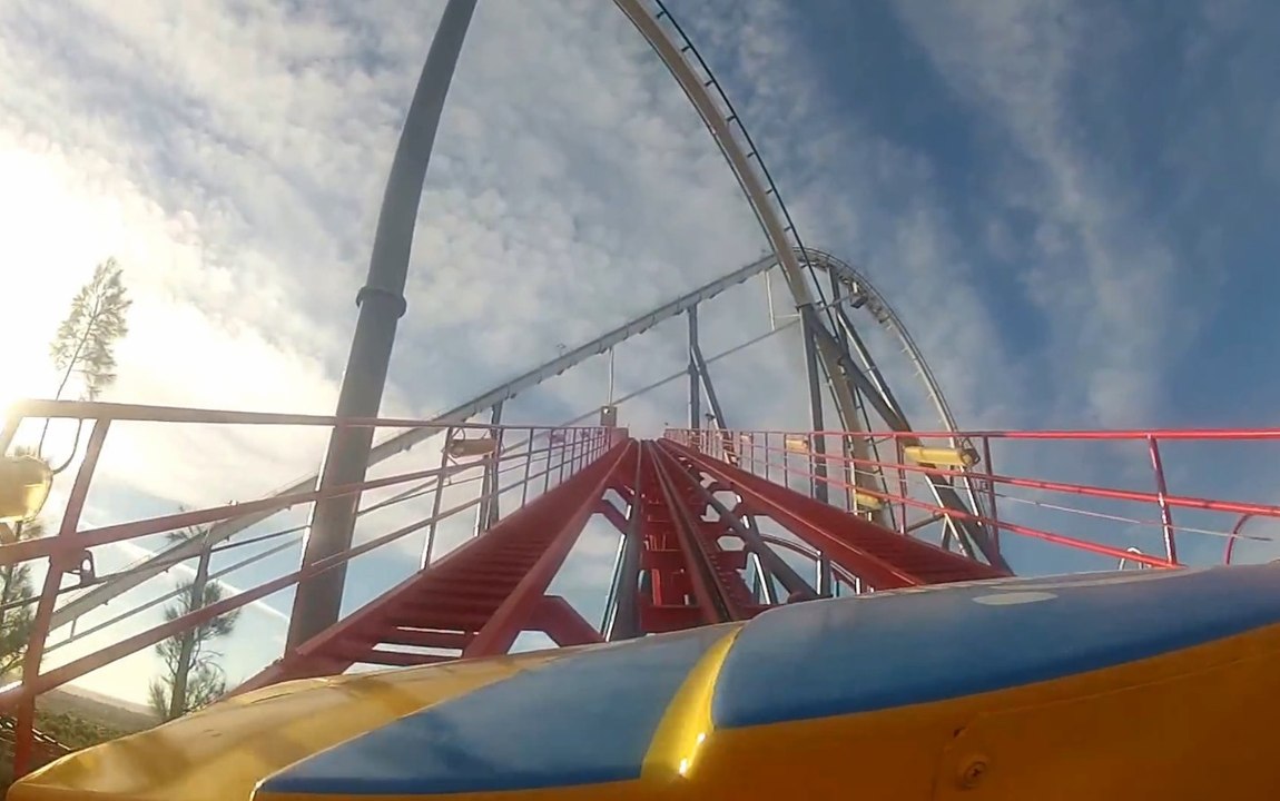 Vidéo onride pour Dragon Khan à PortAventura