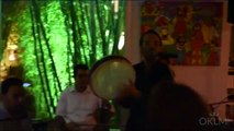 French Montana danse sur de la musique orientale