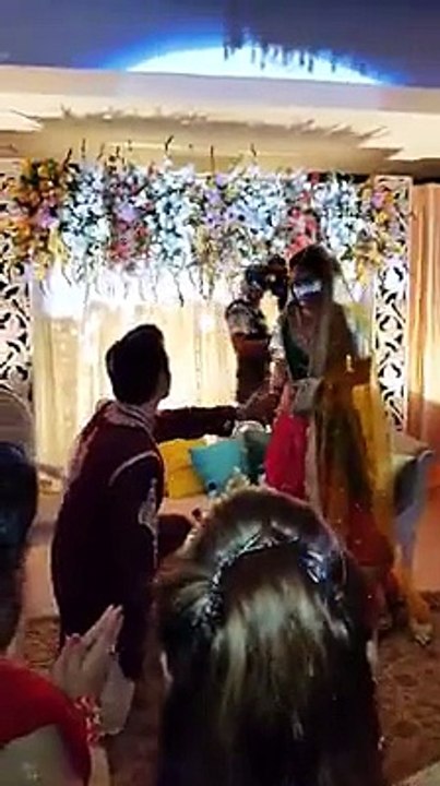 Ayeza Khan Aiza and Danish Taimoor Mehndi Dance video