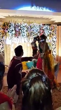 Ayeza Khan Aiza and Danish Taimoor Mehndi Dance video