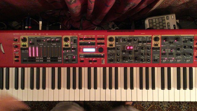 Echoes Pink Floyd - Piano Synthétiseur