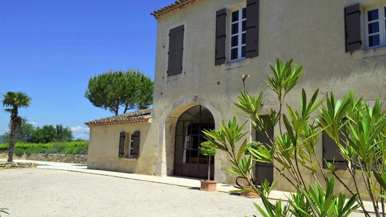 MAS A VENDRE - OPPÈDE - 282 m² - Piscine & Vue sur les Monts de Vaucluse