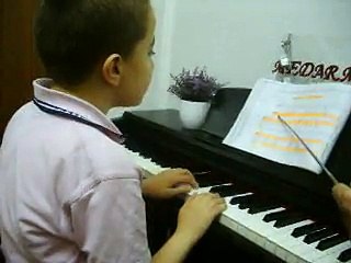 PİYANO DERSİ-MEDARMONİ SANAT AKADEMİSİ- www.medarmonisanat.com