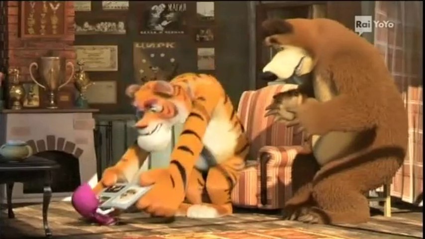Masha E Orso Un Amico A Strisce