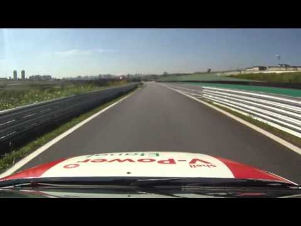 WebMotors anda de Fiat Linea T-Jet no autódromo de Interlagos