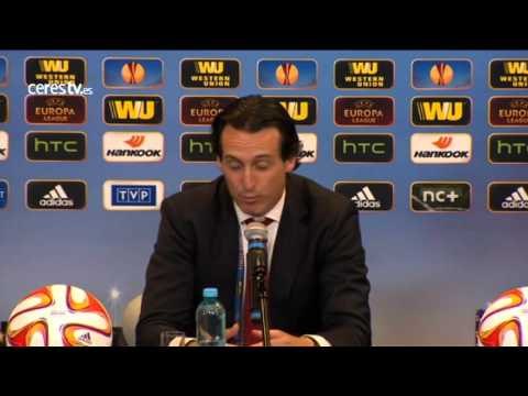 Unai Emery, feliz tras hacer historia con el Sevilla