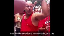 Rede Globo sendo expulsa de Copacabana pelo povo