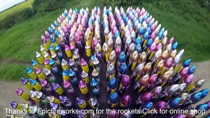 300 feux d'artifice lancés simultanément !