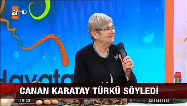 Canan Karatay hoca Zahide Yetiş'in programında 'Fincanın etrafı yeşil' türküsünü söyledi