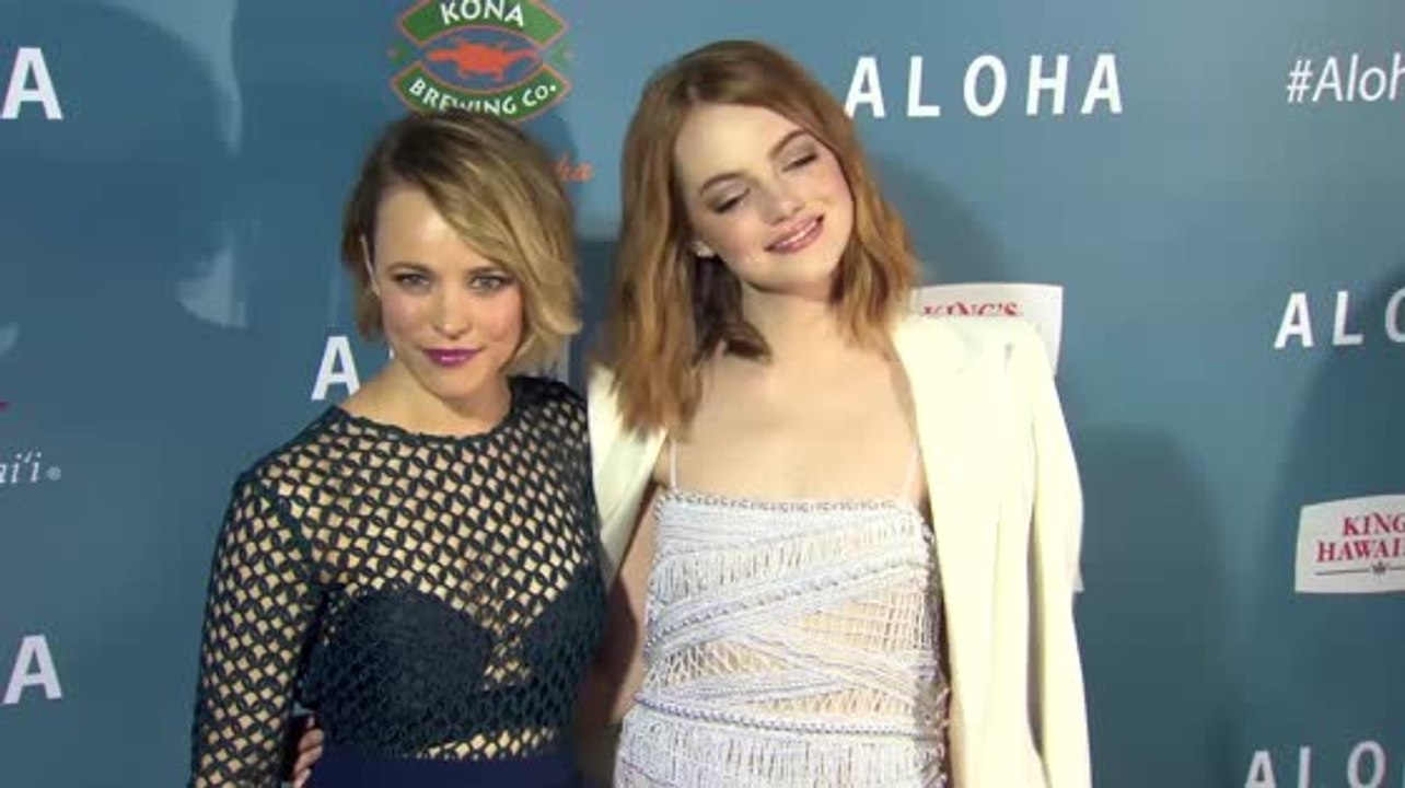 Rachel mcadams und emma stone bei der aloha premiere in hollywood