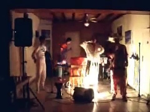 Fou moi donc ta pine dans l'cul