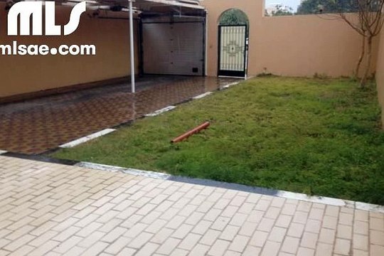 6 Master Bedroom Villa with Parking and Garden located in Al Mushrif - mlsae.com