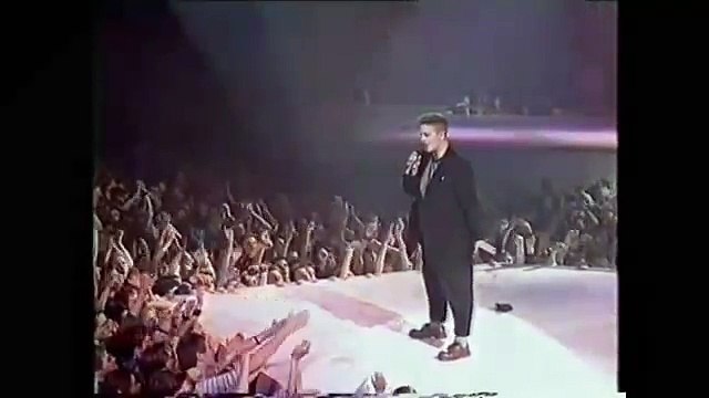 Vidéo DESIRELESS Voyage Voyage Live 1988 Inédit de davidpinchon Musique davidpinchon