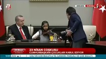 Cumhurbaşkanı Erdoğan'ın annesi için keman çaldı