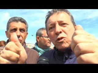 Tải video: Carinaro (CE) - Indesit, la protesta degli operai -live- (19.04.15)