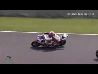 Eviter un pilote sur piste...