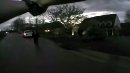 Policía se niega a disparar a un sospechoso de doble asesinato