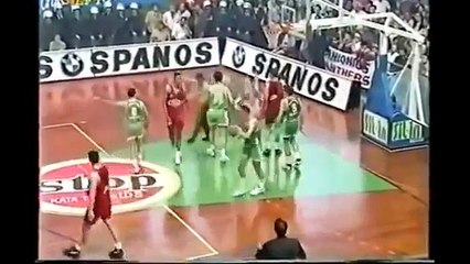 Basketball player paralyzed after headbutting concrete pole