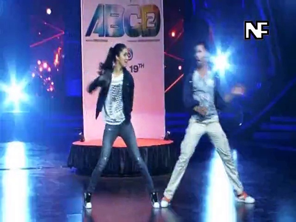 Varun and Shradha promoting ABCD 2 on DID super moms