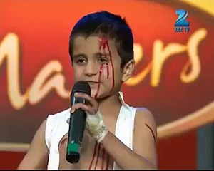 kia cheez hai ye bacha video dekhain.