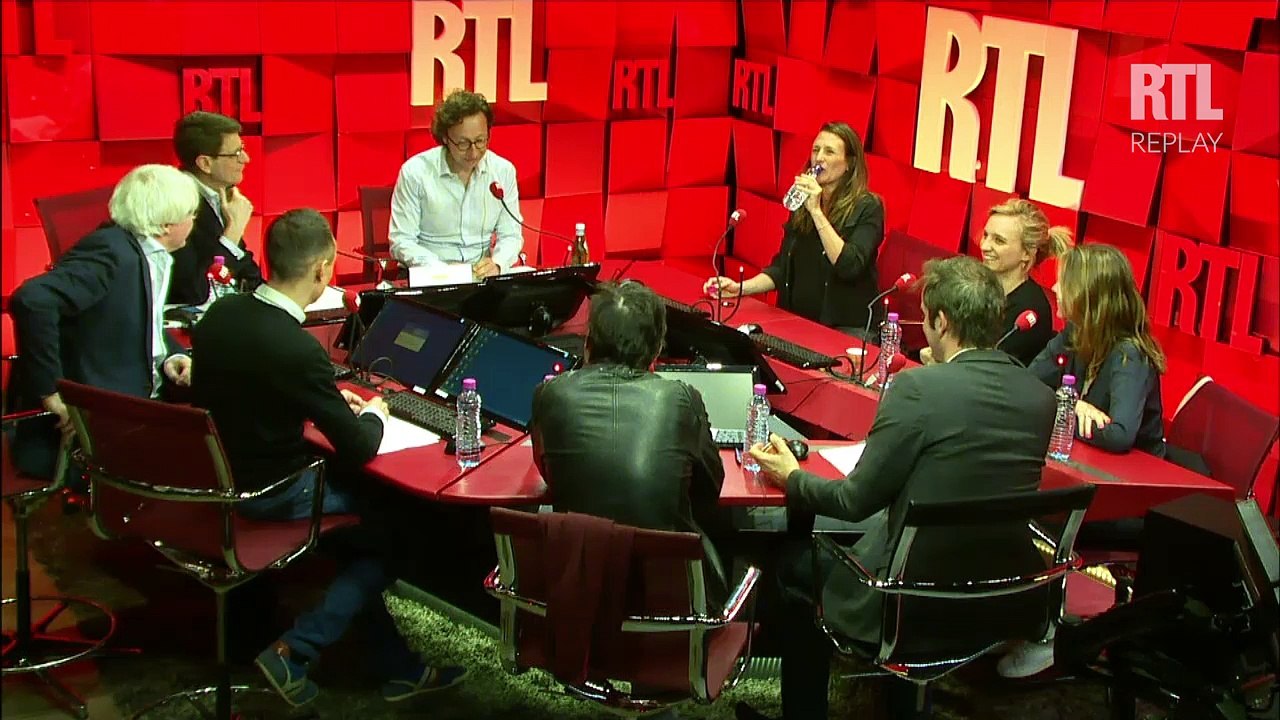 Stéphane Bern reçoit Camille Cottin, Noémie Saglio et Eloïse Lang dans A La Bonne Heure du 22-04-2015 partie 1