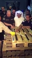 منشیات سے پیار    ....         زندګئ سے انکار