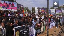 Más de 100.000 personas se maniestan en Adis Abeba contra el Gobierno